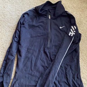 Nike Women’s Drifit pullover